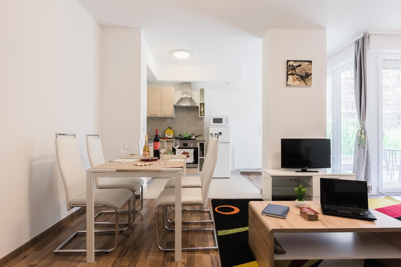 Corvin Holiday Apartments Hotel Budapest Luaran gambar