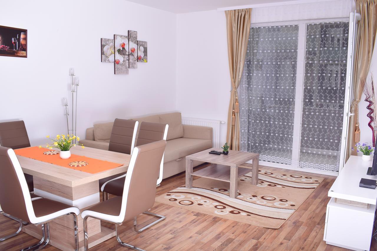 Corvin Holiday Apartments Hotel Budapest Luaran gambar