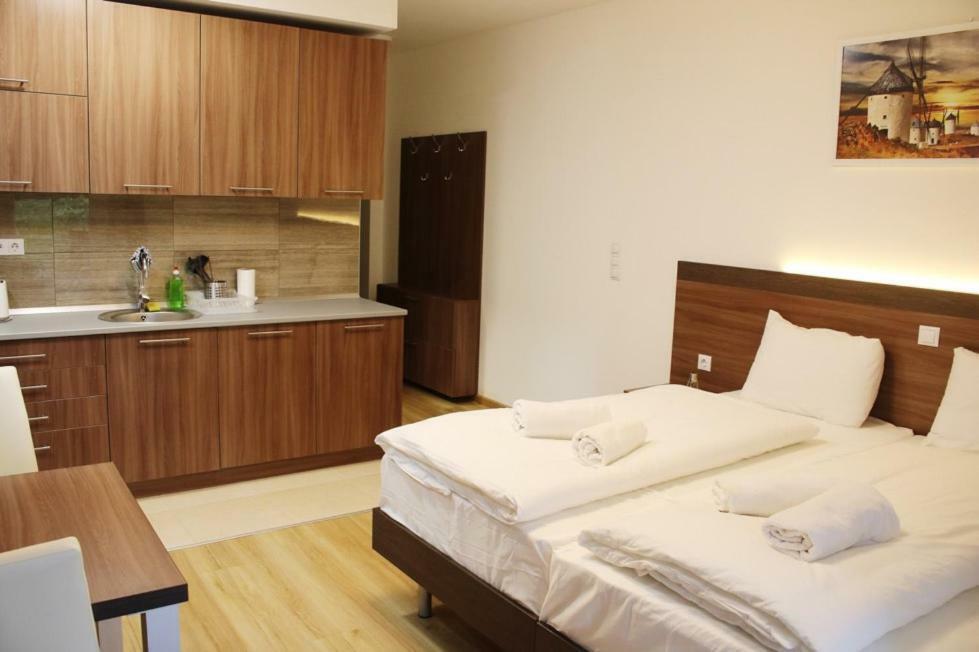 Corvin Holiday Apartments Hotel Budapest Luaran gambar