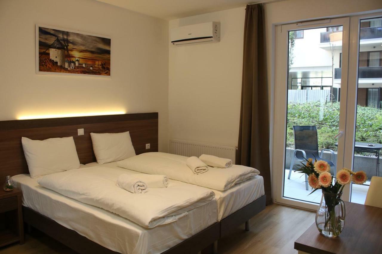Corvin Holiday Apartments Hotel Budapest Luaran gambar
