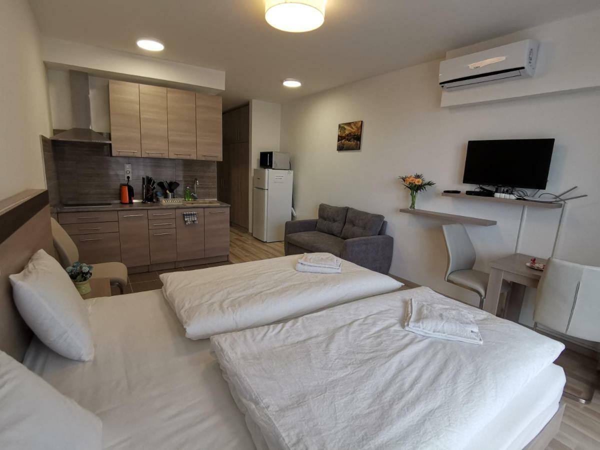 Corvin Holiday Apartments Hotel Budapest Luaran gambar