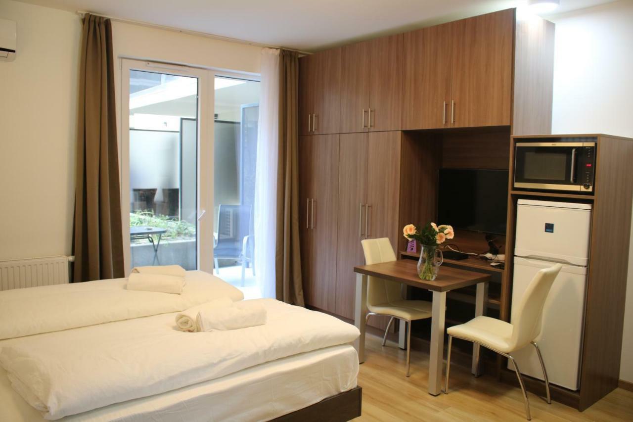 Corvin Holiday Apartments Hotel Budapest Luaran gambar